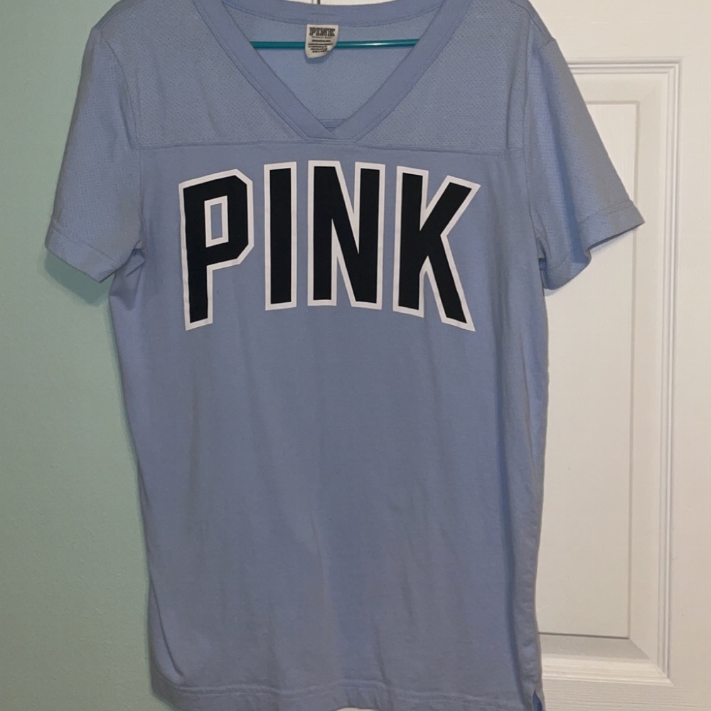 PINK, Light purple tee shirt, Size small